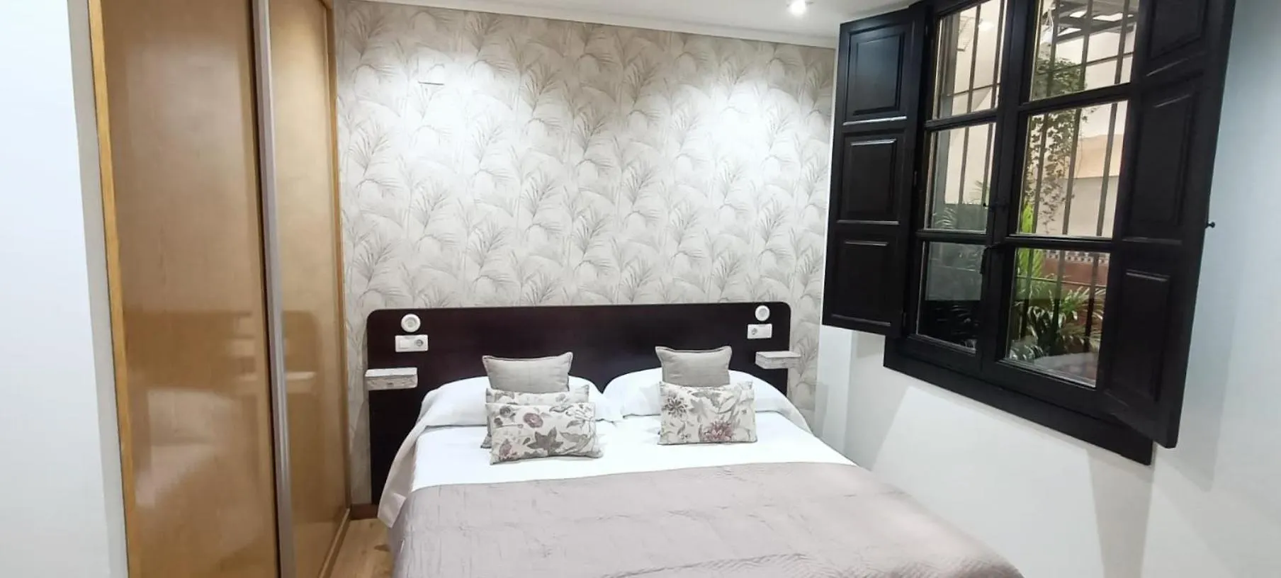 Apartamentos Alma Grenada 0*,