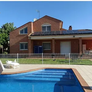 https://villa-casa-con-jardin-y-piscina-privada.catalonia-hotels.com